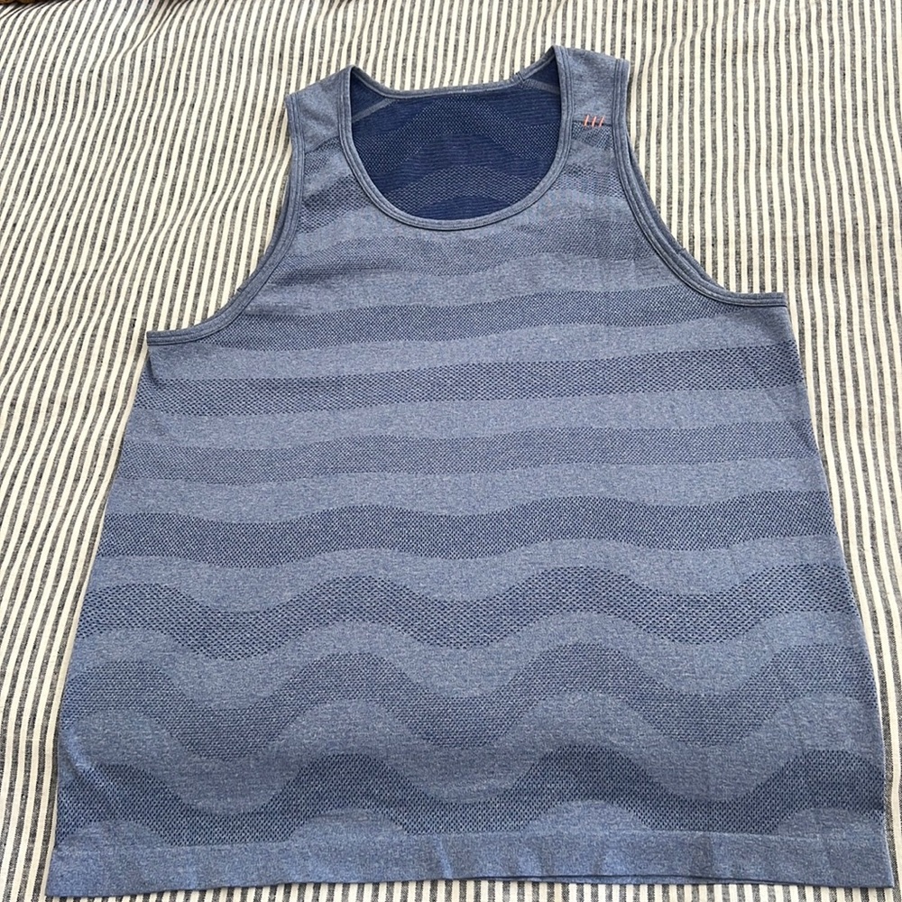 Lululemon tank